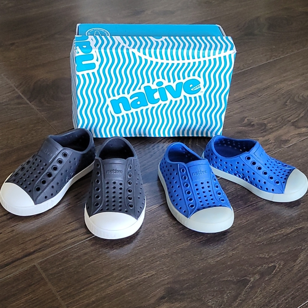 Native Jefferson Shoes - 2 pairs